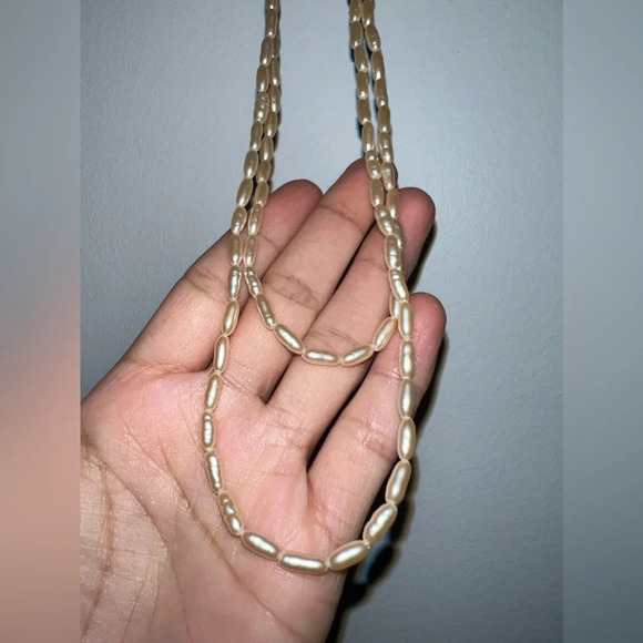 Vintage Long Pearl Necklace - Picture 5 of 6